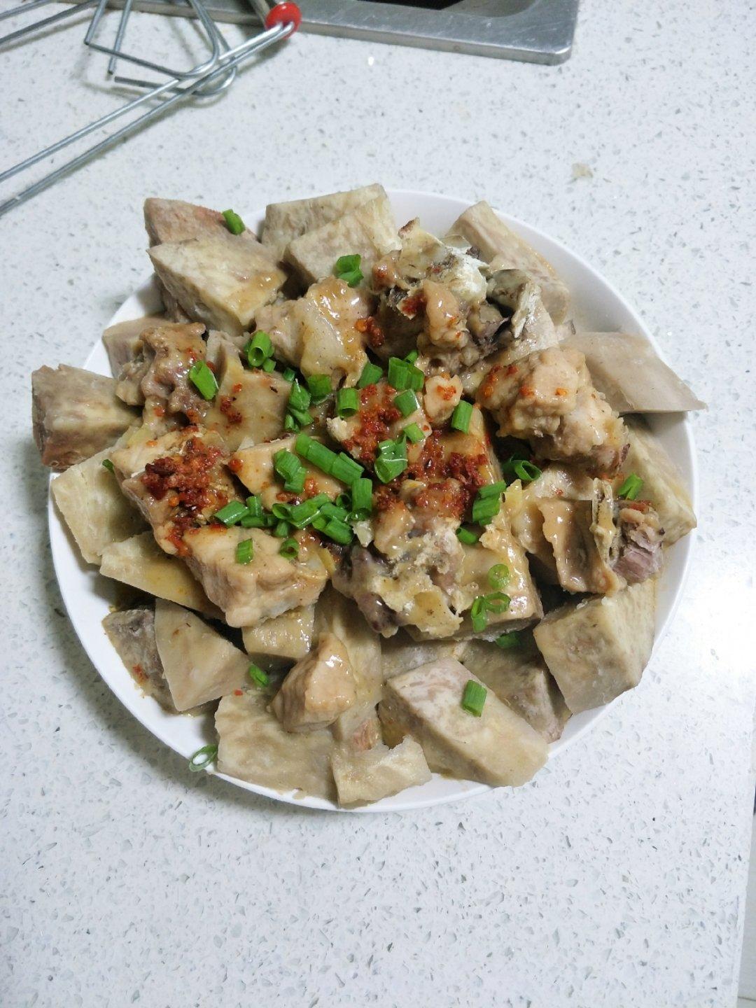 电饭煲排骨蒸香芋