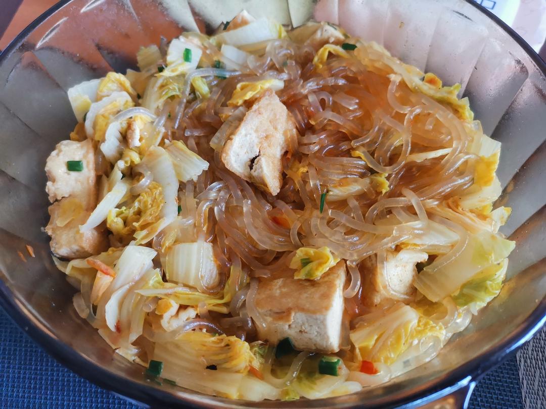 娃娃菜豆腐粉丝煲