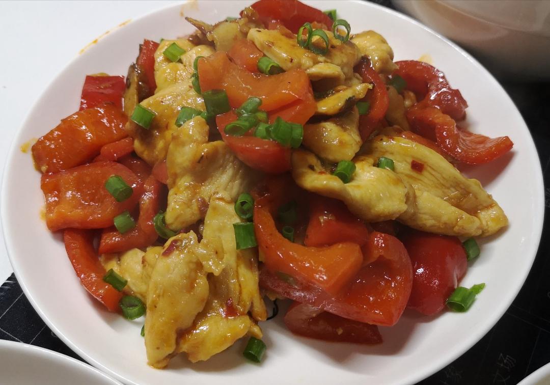 青红椒炒肉片