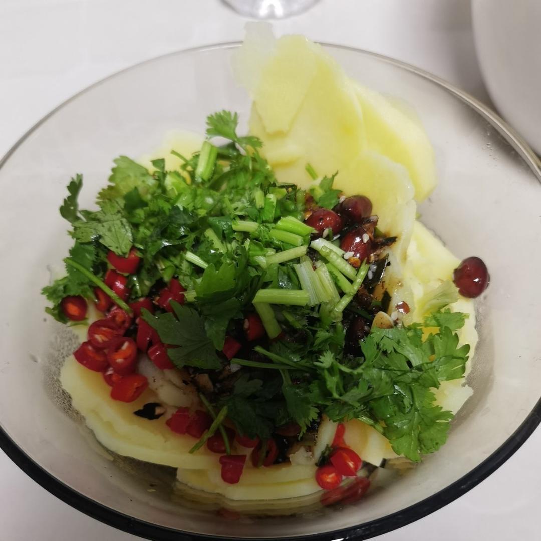 5分钟搞定，酸辣开胃凉拌土豆片‼️巨解谗