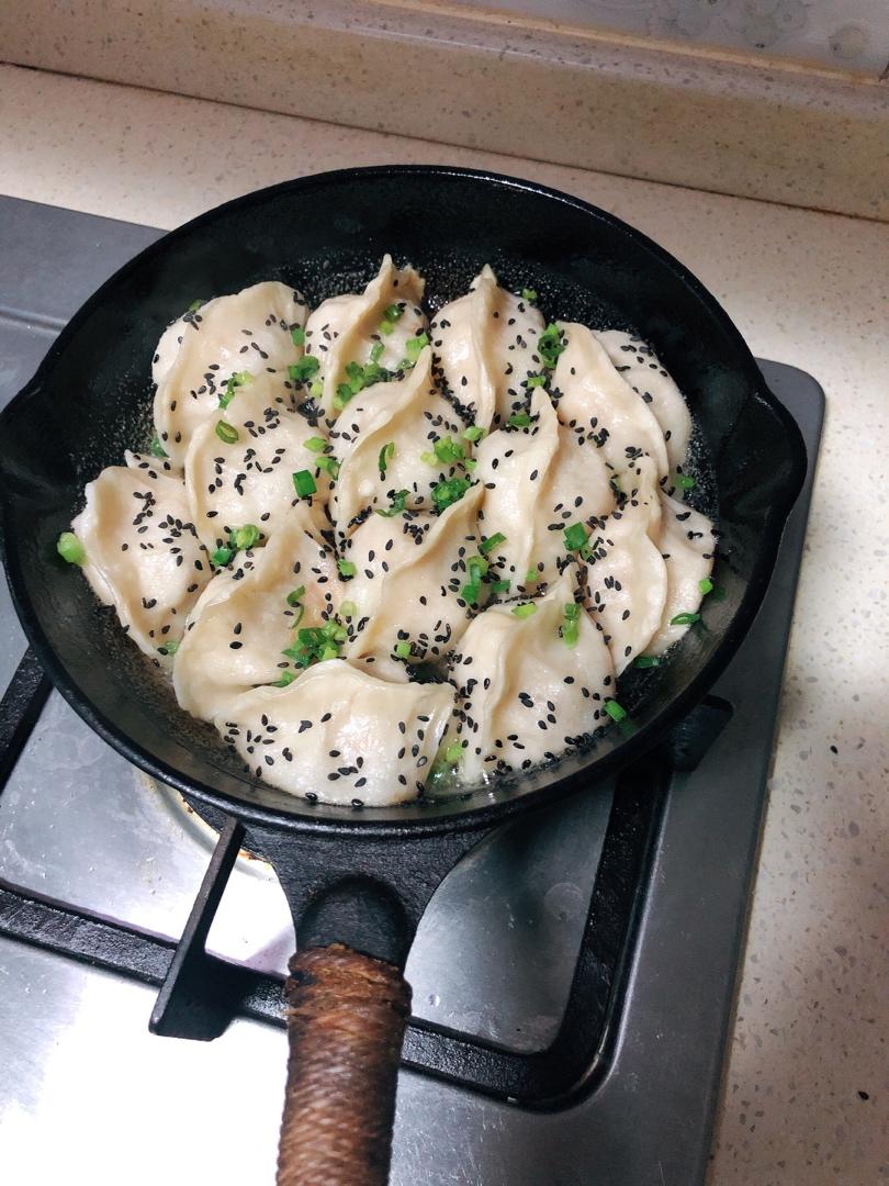 手工揉面三分钟，又韧又薄又好包的饺子皮