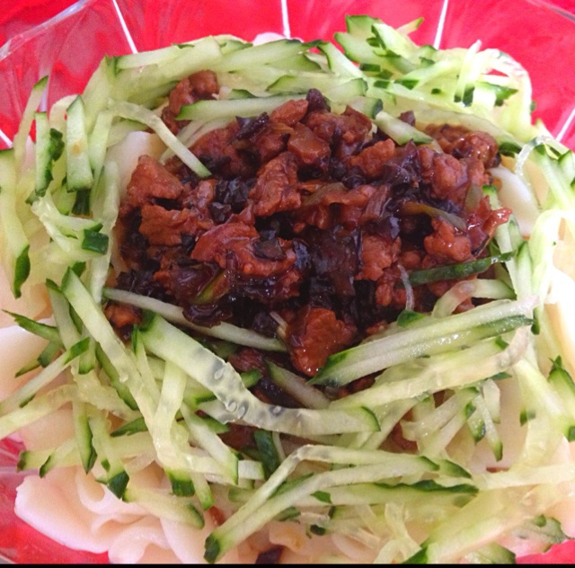口蘑牛肉炸酱面