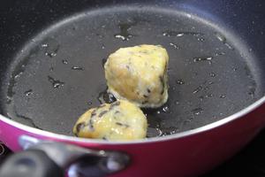 香煎海苔肉松小饭团的做法 步骤4