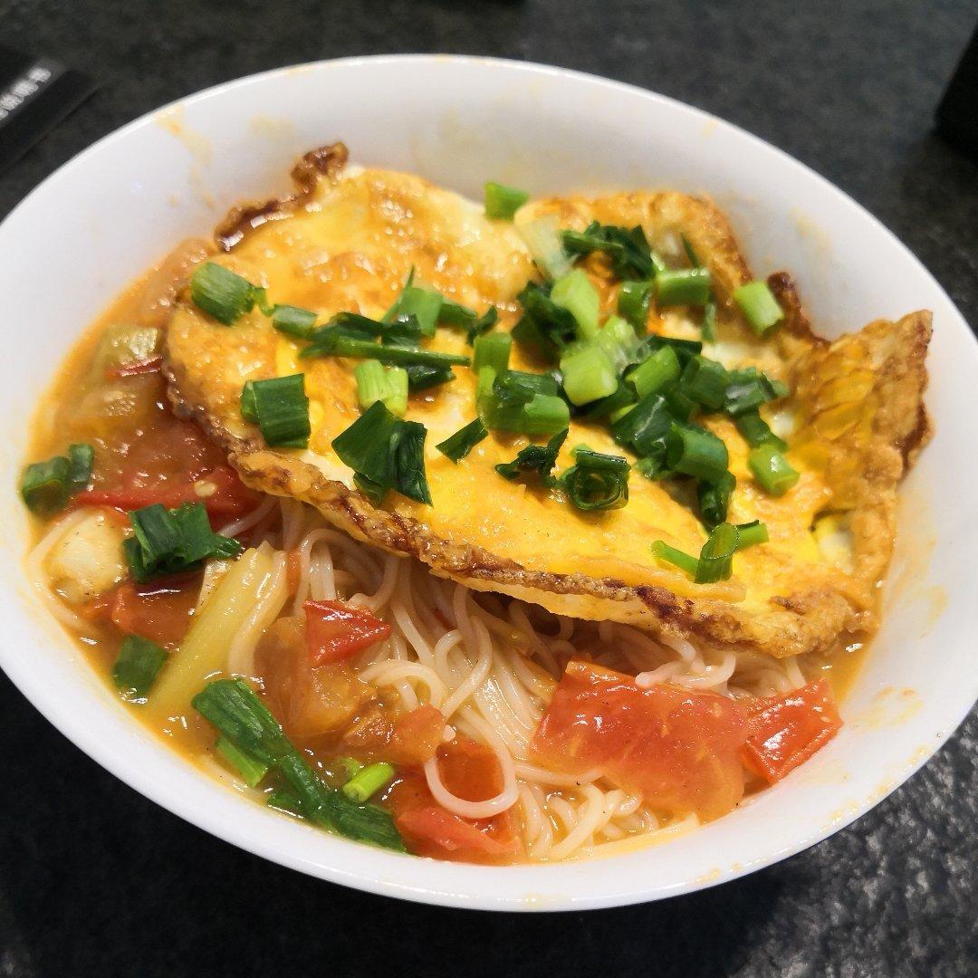 超美味浓郁汤汁番茄煎蛋面