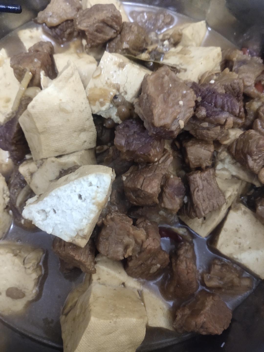 牛肉炖豆腐