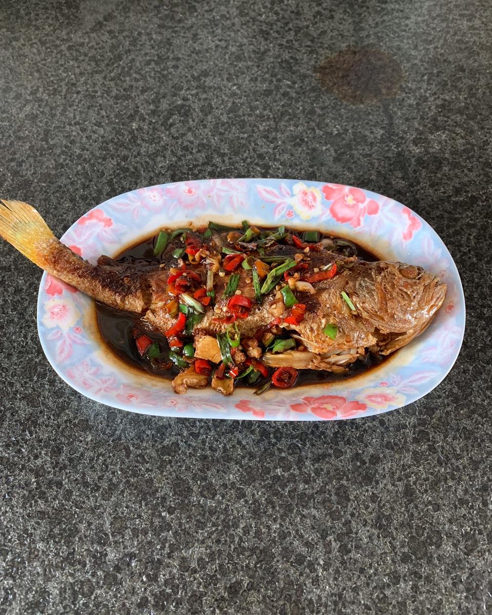 红烧黄鱼—鱼皮不破的小窍门