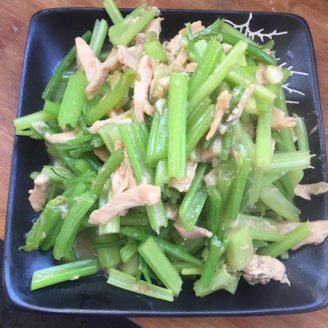 芹菜炒鸡肉