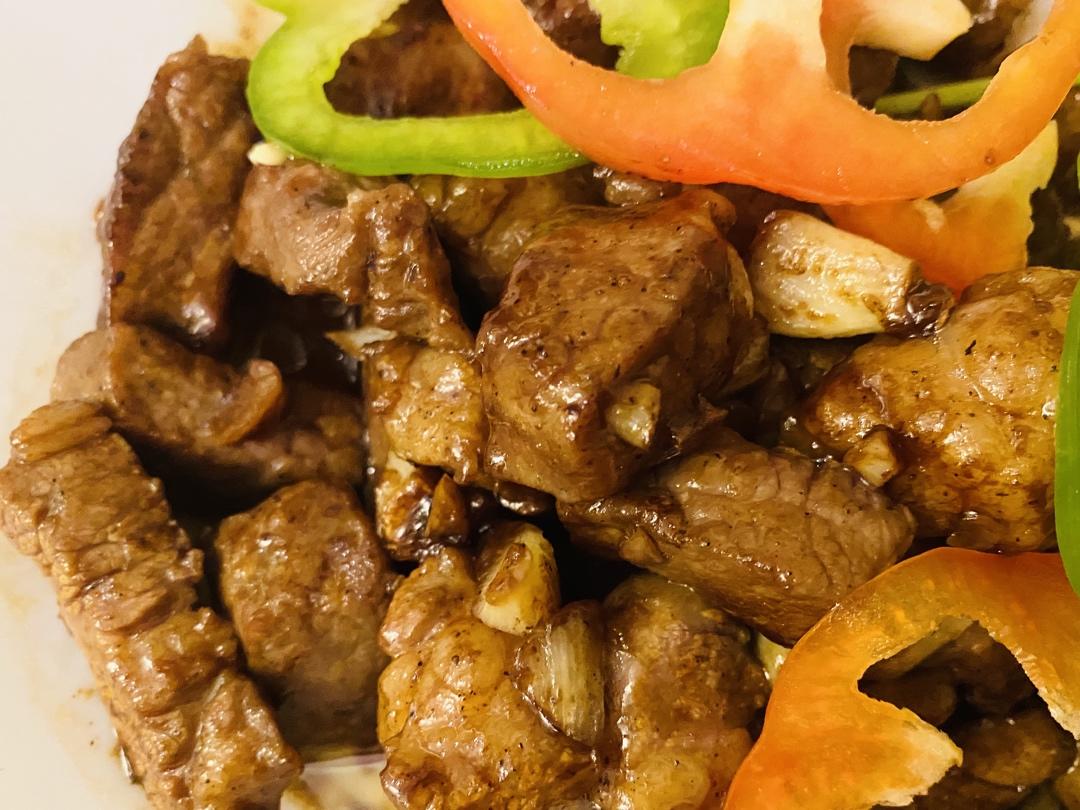 黑椒雪花牛肉粒