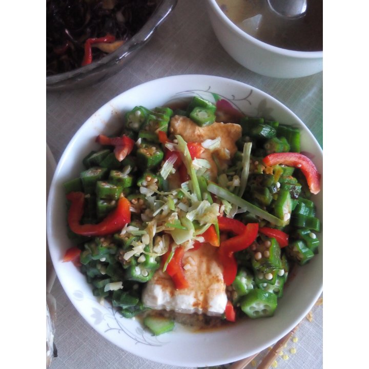秋葵拌豆腐