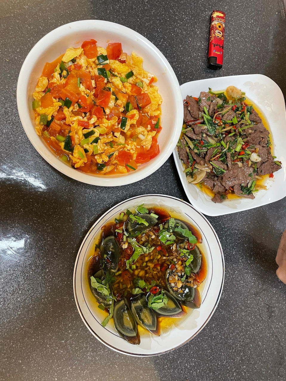 番茄炒鸡蛋（超浓的番茄味）