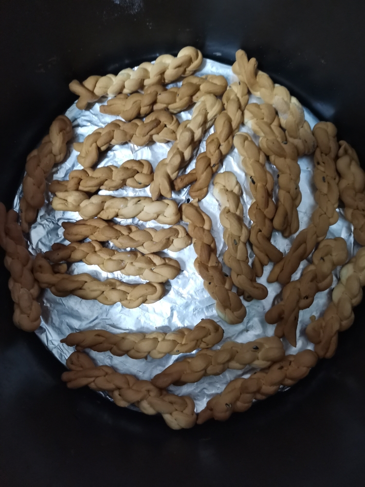 空气炸锅—香酥小麻花的做法