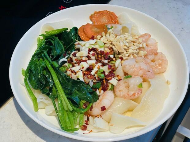 西北油泼面（裤带面）