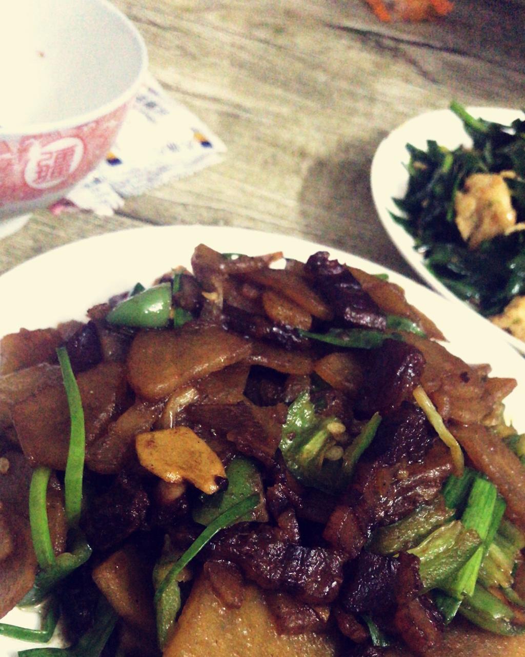 腊肉土豆片