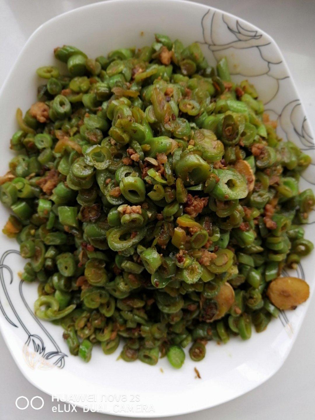 肉沫豆角下饭菜
