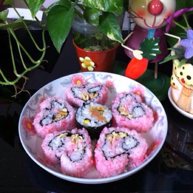 餐桌上的春意----樱花寿司
