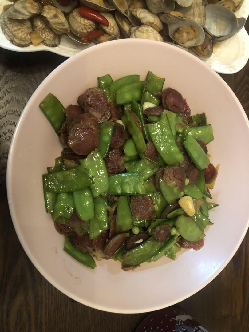 超脆爽的荷兰豆炒香肠