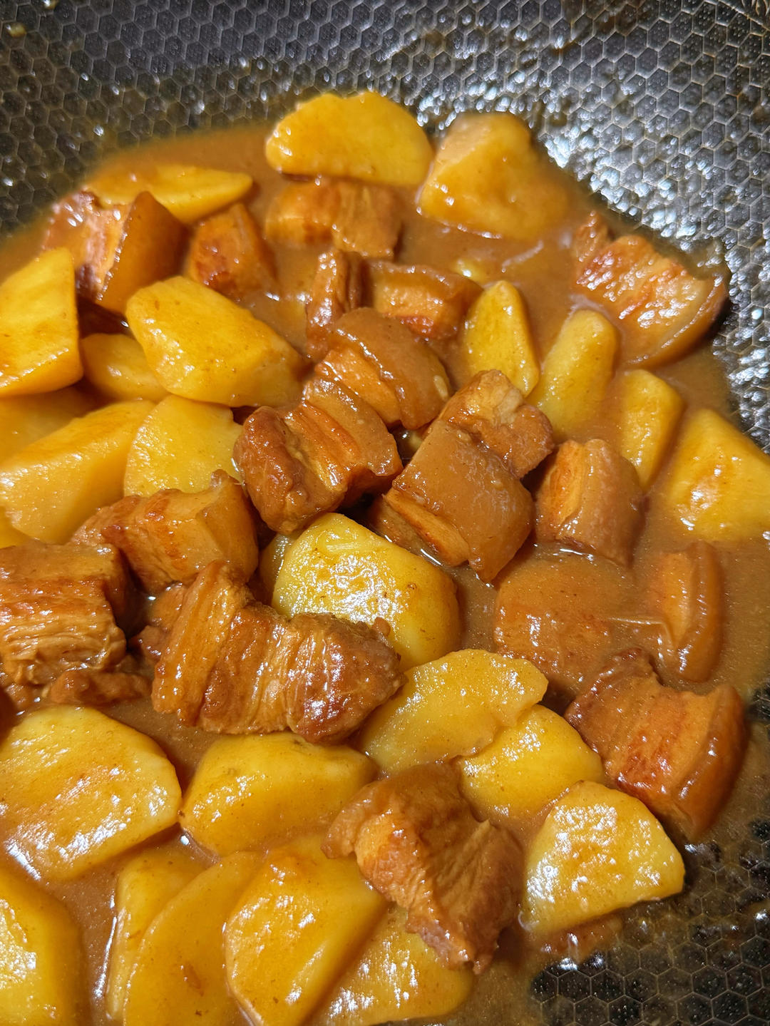 红烧肉炖土豆（丝毫不腻）