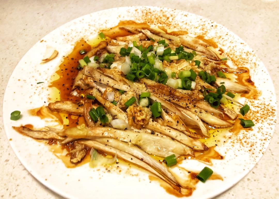 比肉还满足的日式烤杏鲍菇（黑椒黄油版.健康减肥）
