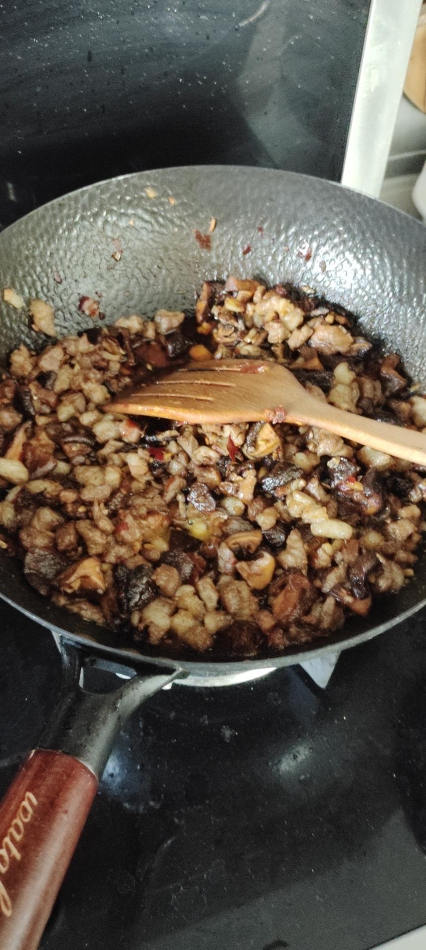 香菇肉丁哨子