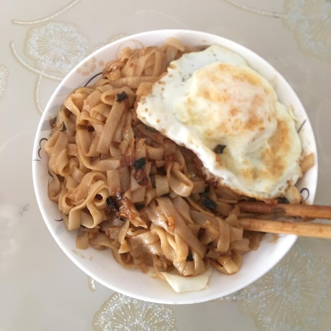 10分钟搞定的一碗葱油拌面