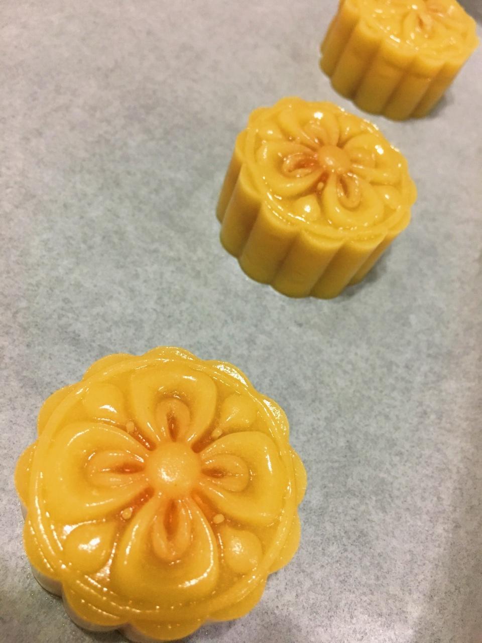 广式月饼——蛋黄莲蓉月饼