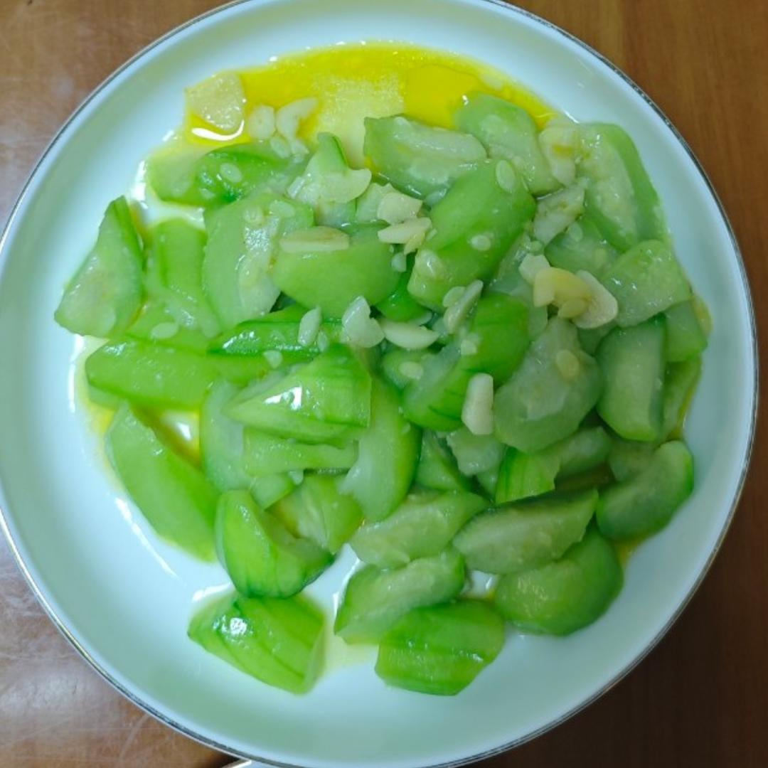 素炒丝瓜|这样做绝了！简单又好吃！