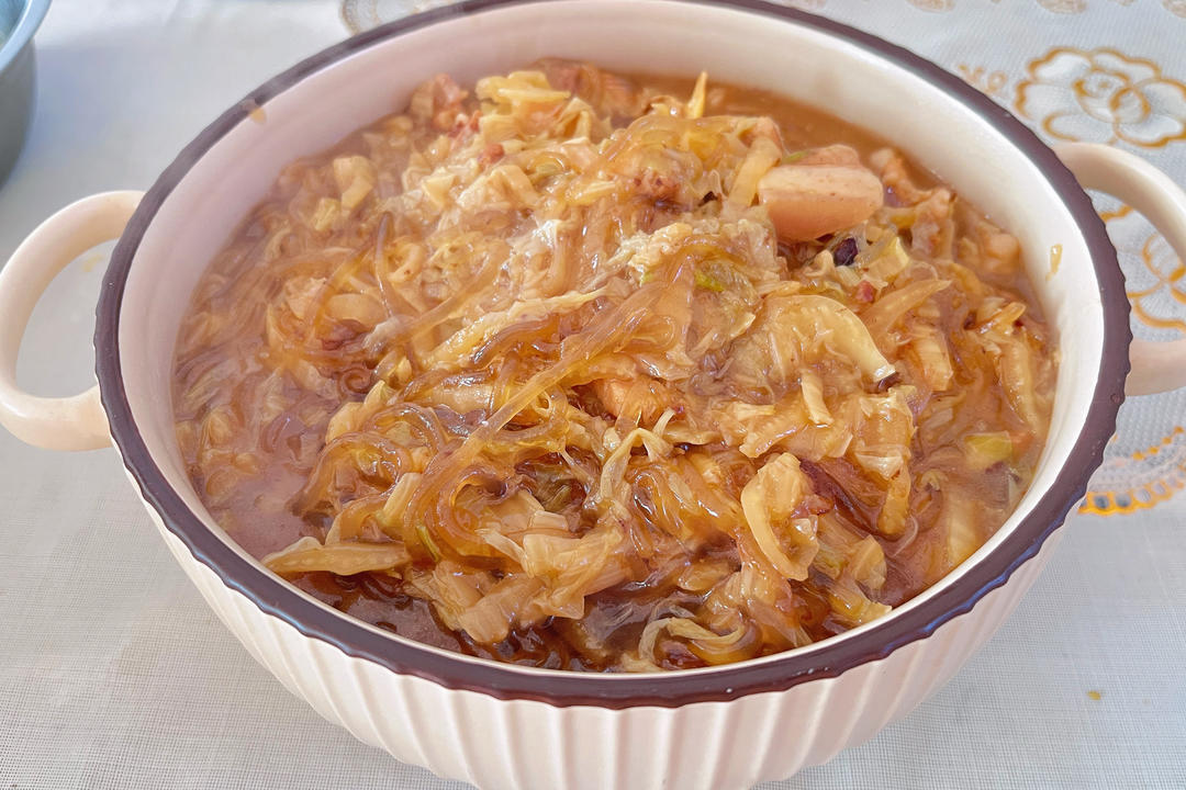 东北酸菜猪肉炖粉条