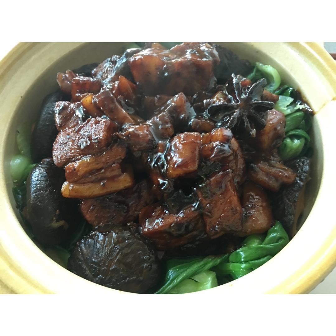 吃着碗里望着锅里的红烧肉