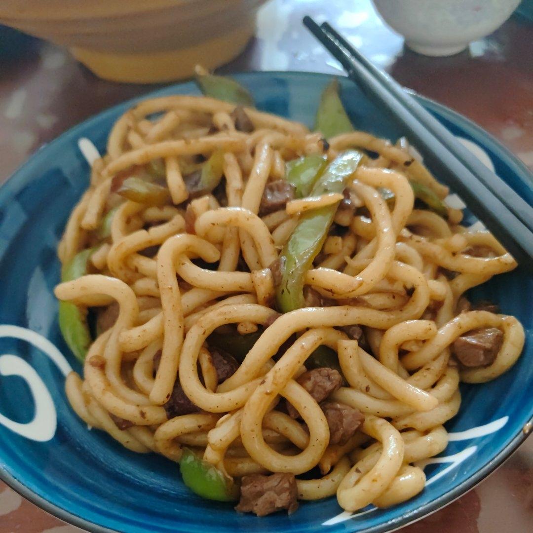 【好吃到舔盘的乌冬面】