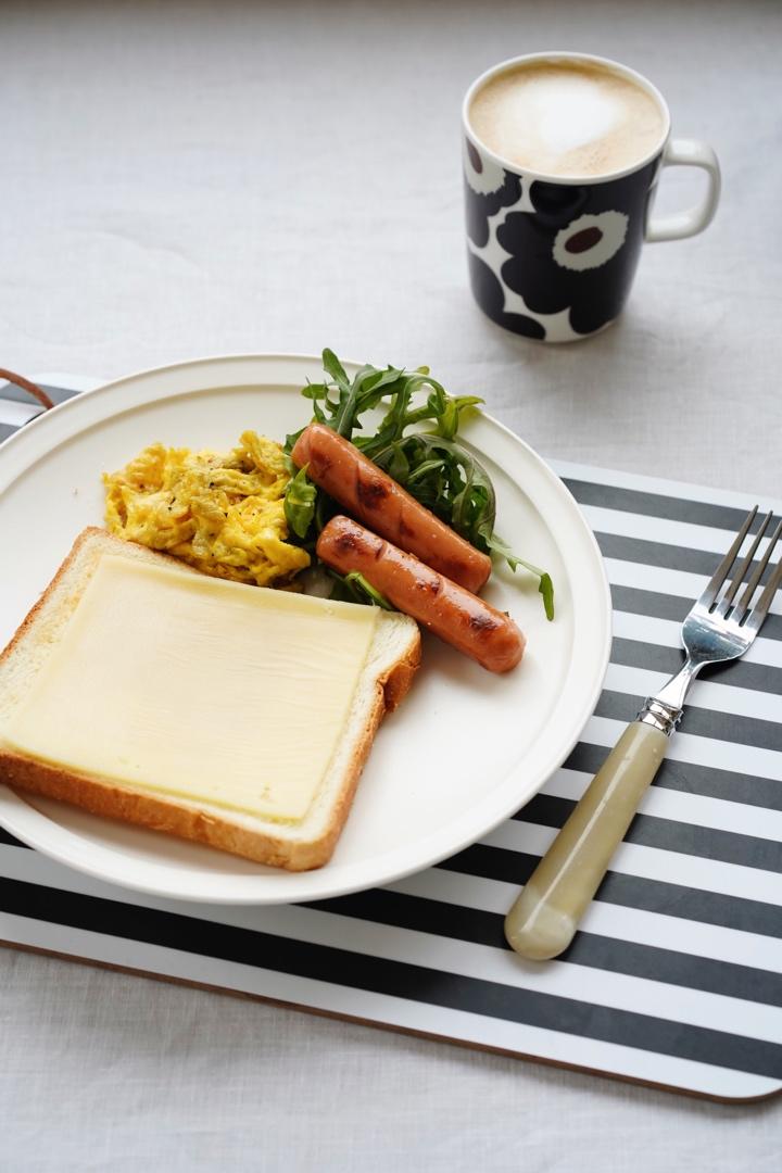 Le Petit Déjeuner