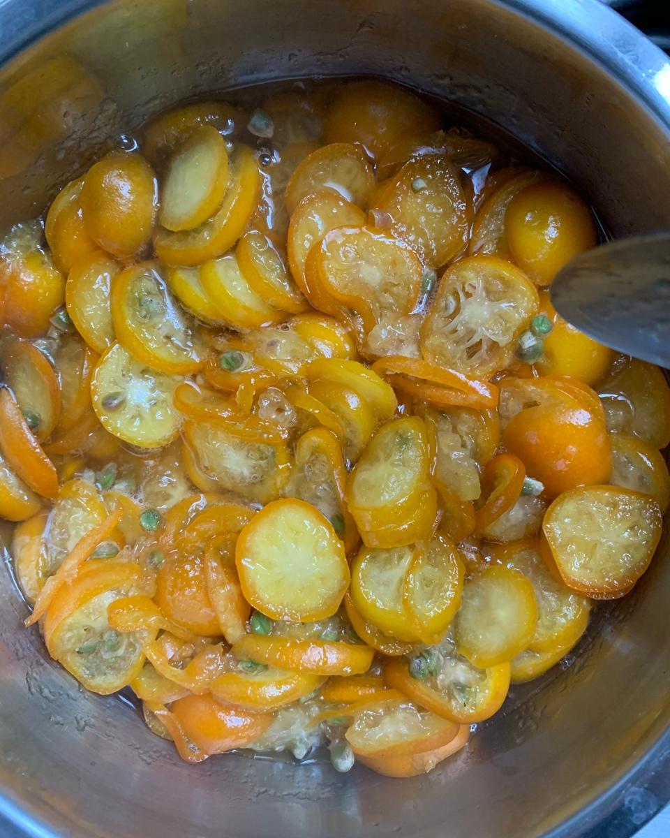 金桔酱润肺止咳化痰疗效好。金桔酱。