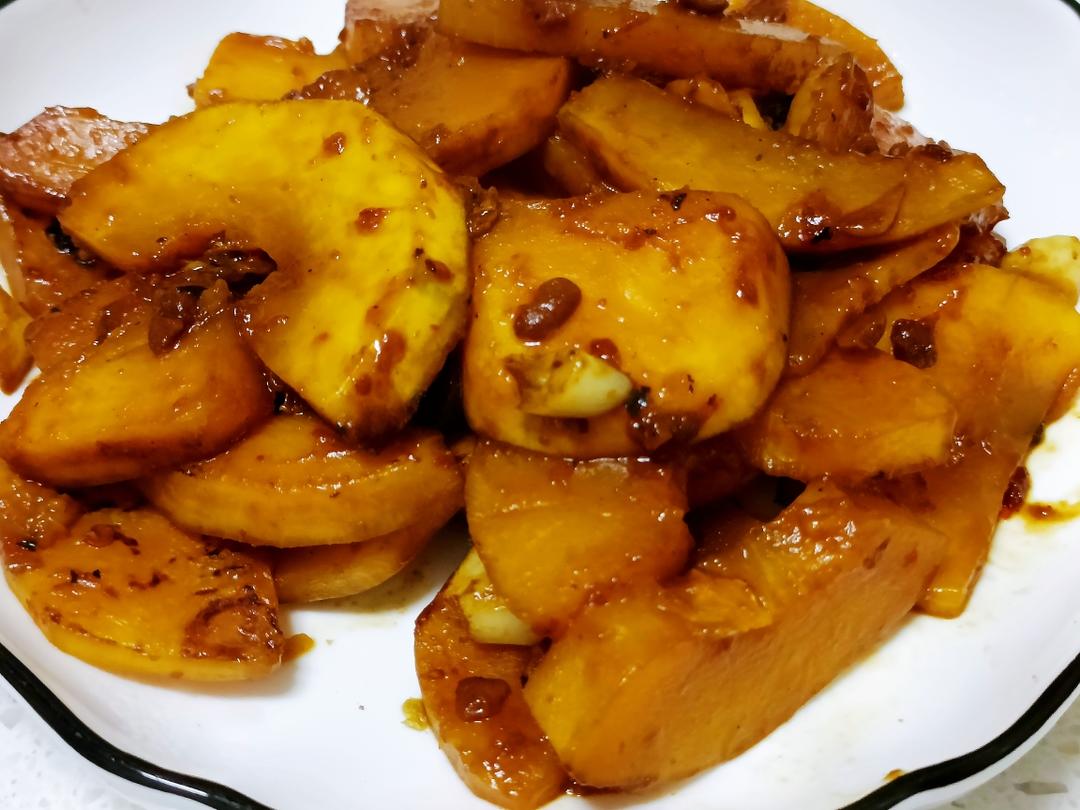 下饭的酱香炒南瓜块的做法