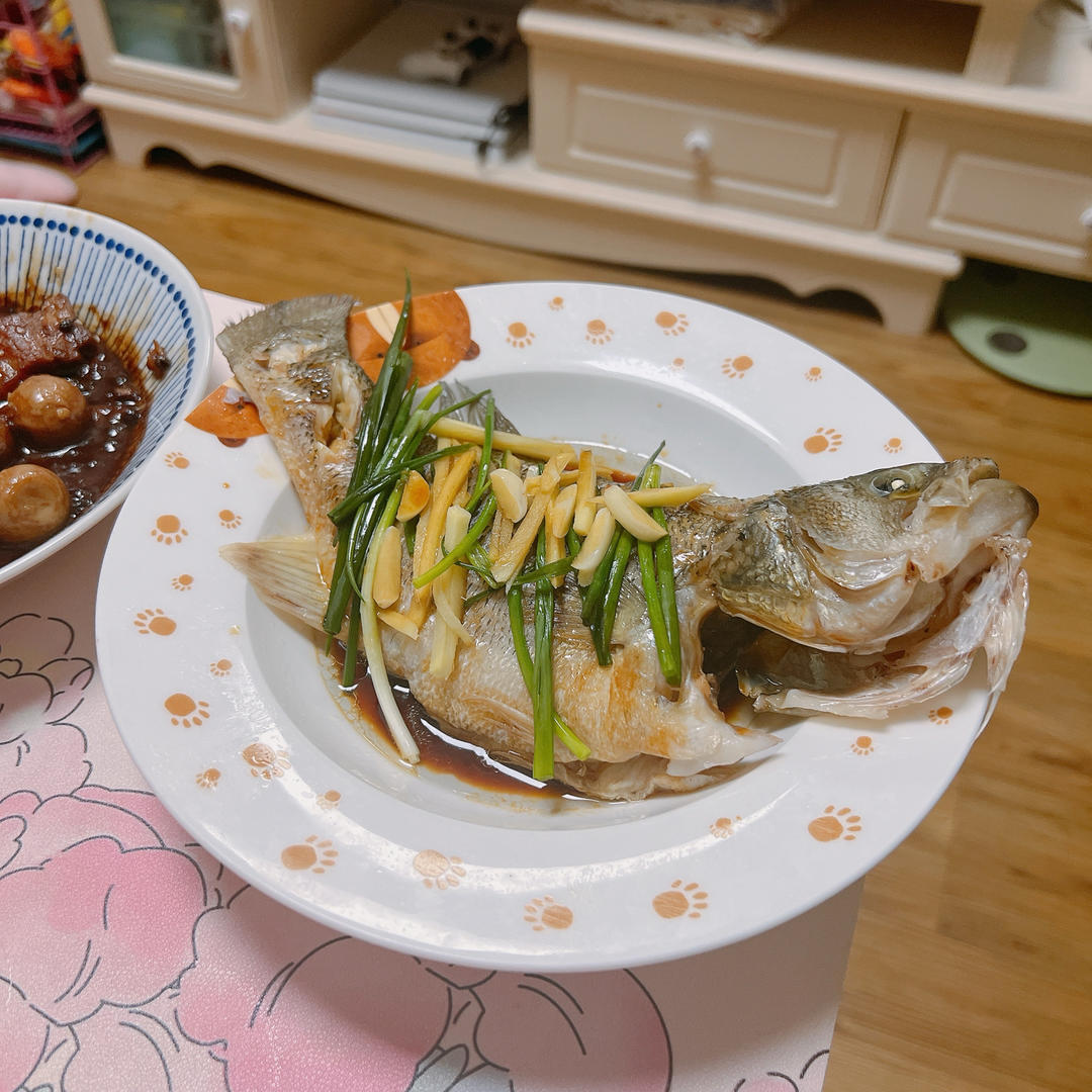 清蒸鲈鱼