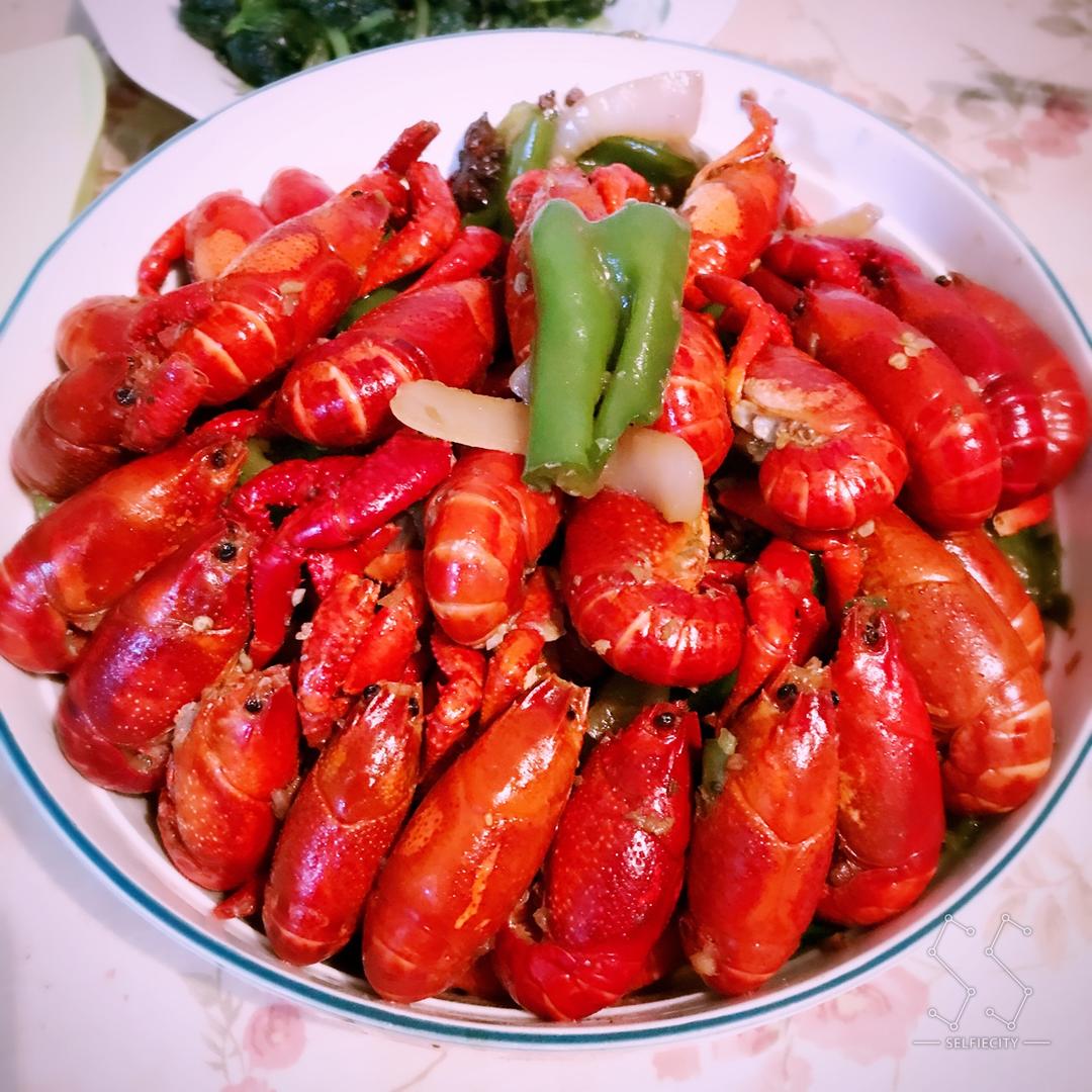 麻辣小龙虾