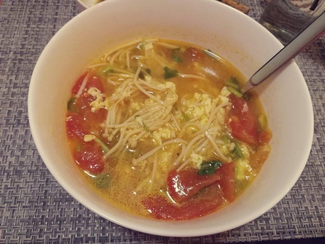 西红柿金针菇汤，超级鲜