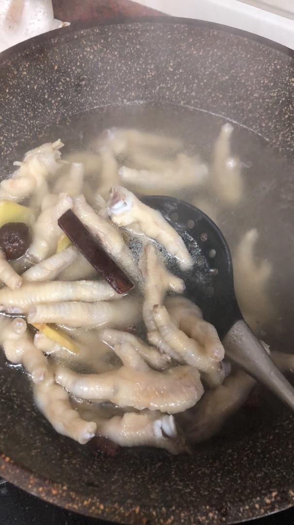 香辣蒜香凉拌爽脆鸡脚