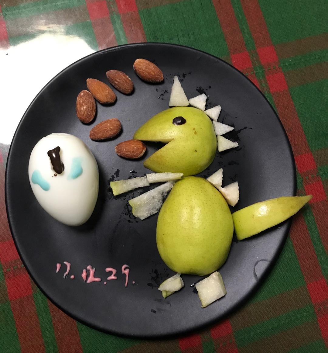 趣味早餐摆盘——奥特曼大战哥斯拉