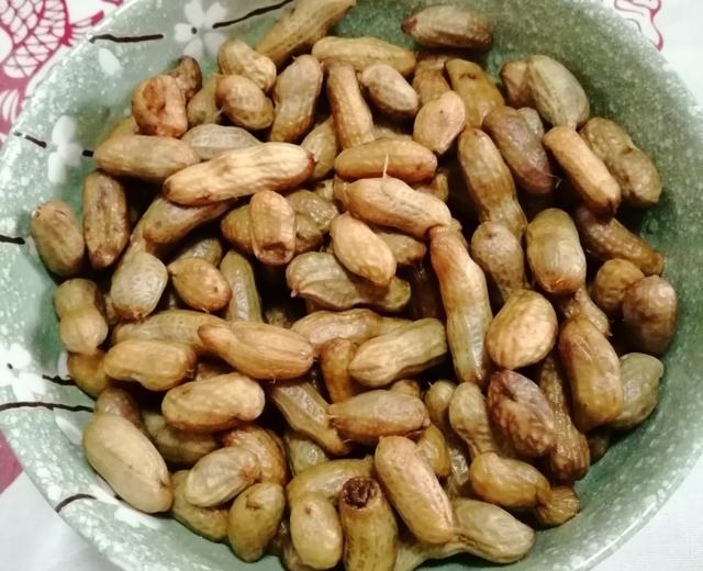 宵夜零食卤花生的做法