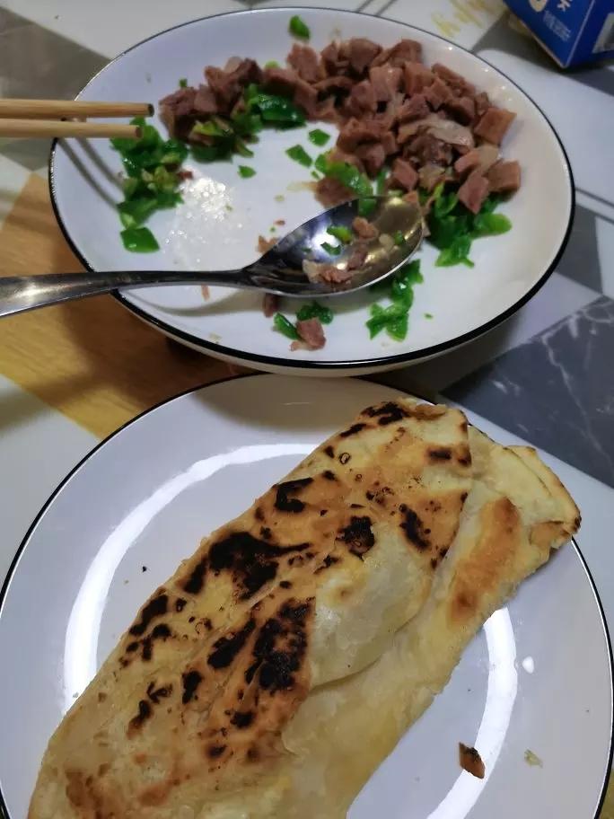 香酥夹肉火烧（河间驴肉火烧）