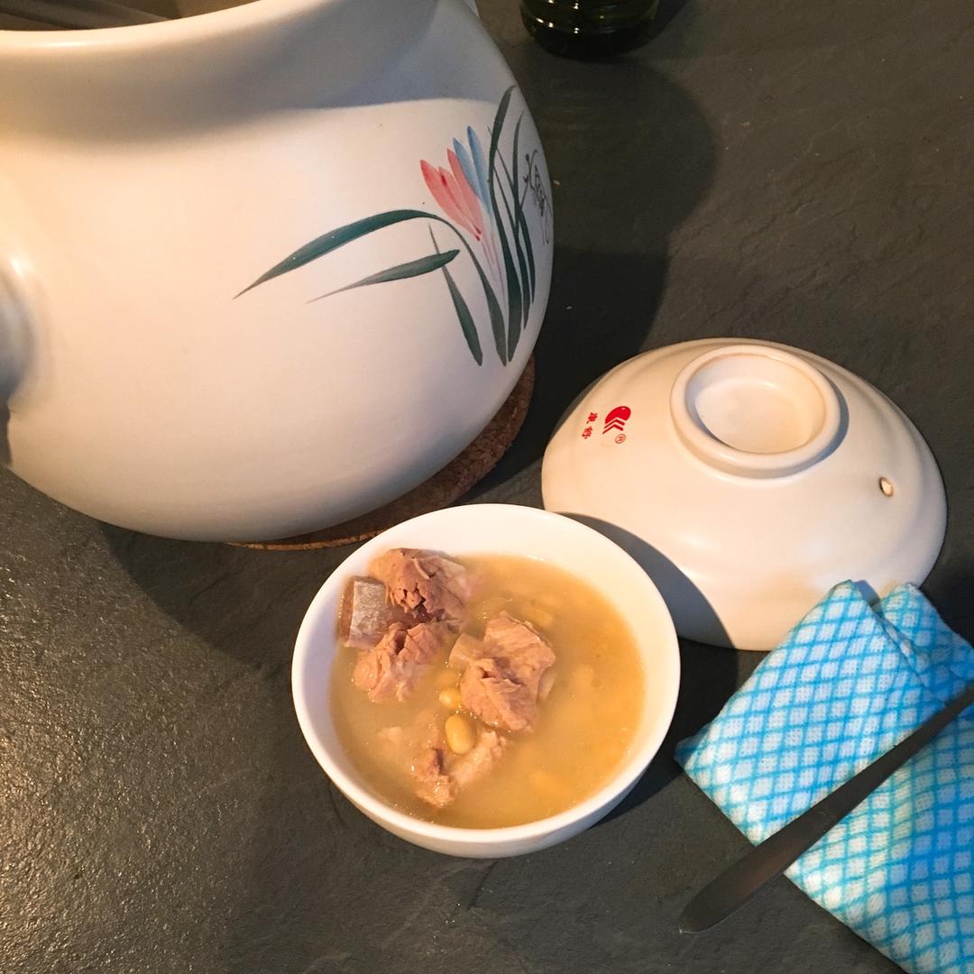 黄豆炖排骨