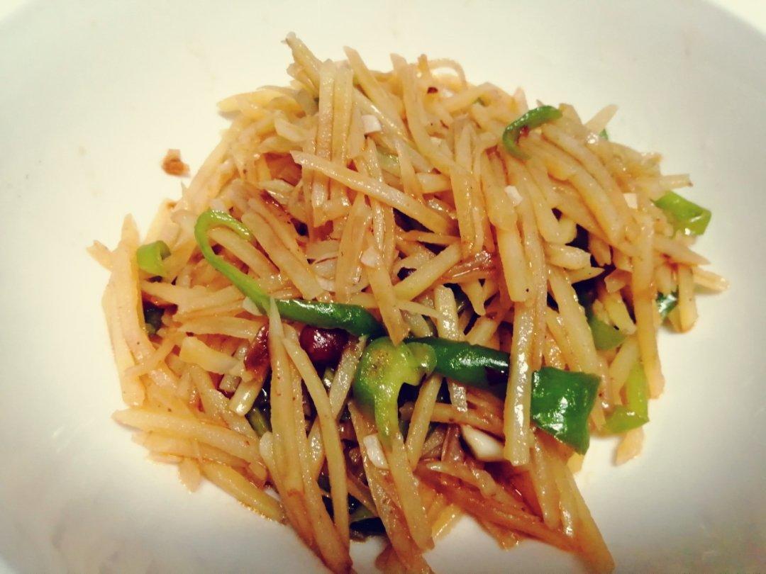 老干妈青椒土豆丝