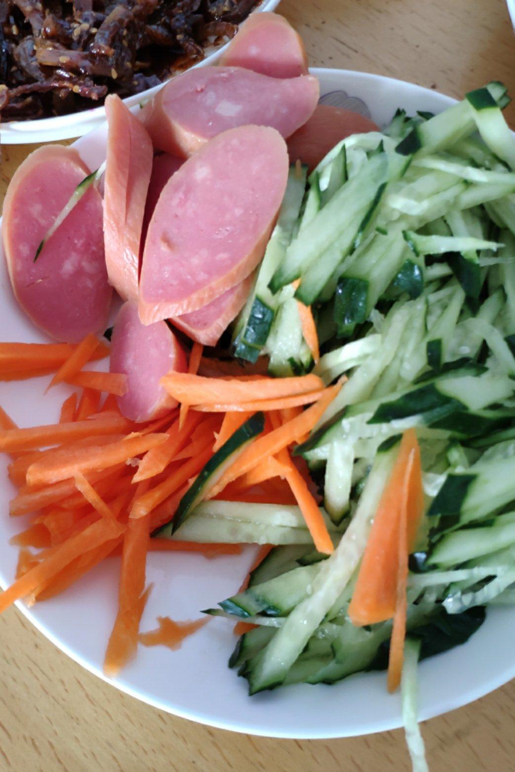 香菇肉末炸酱面