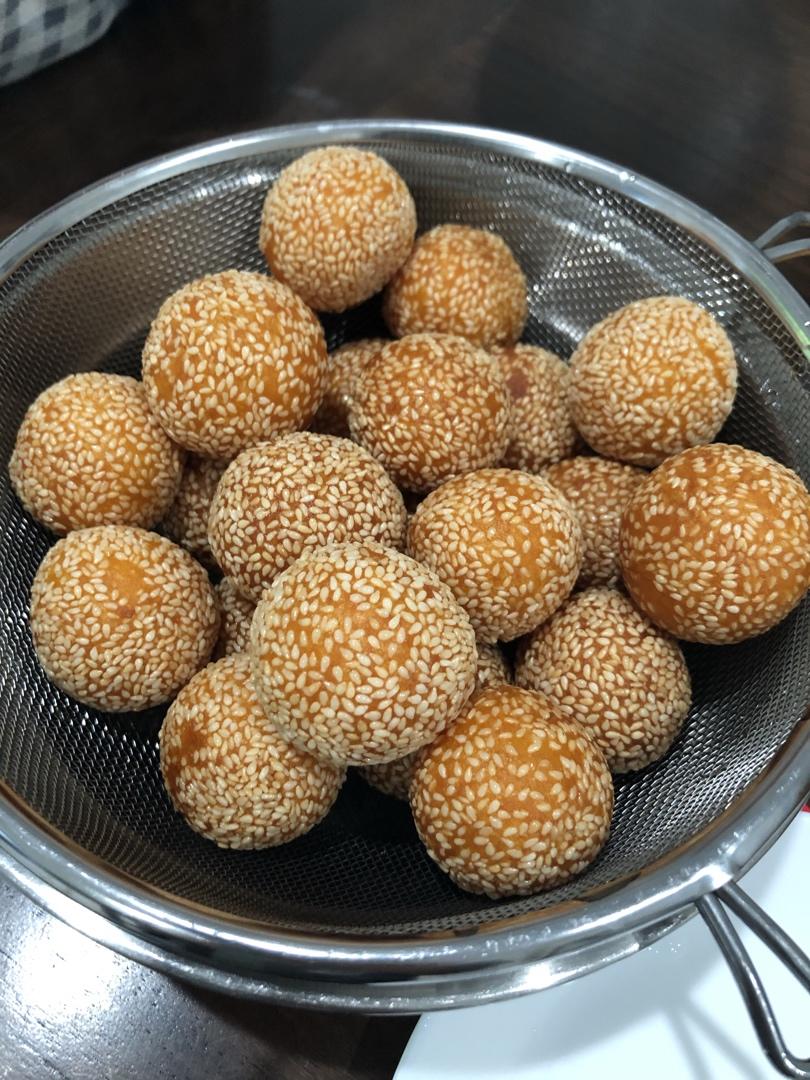 妈妈教炸的红薯丸子