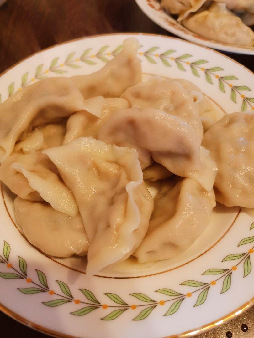 芹菜木耳鲜肉水饺