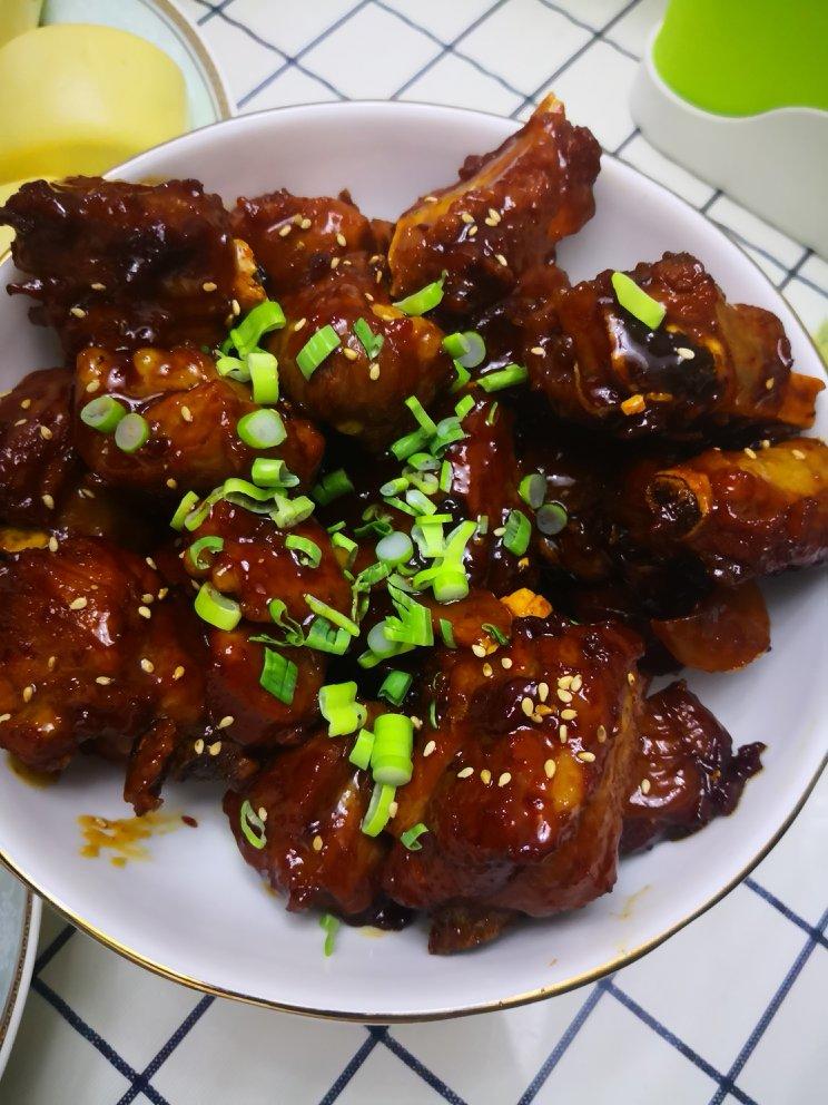 祉贻做的超级好吃的红烧小排