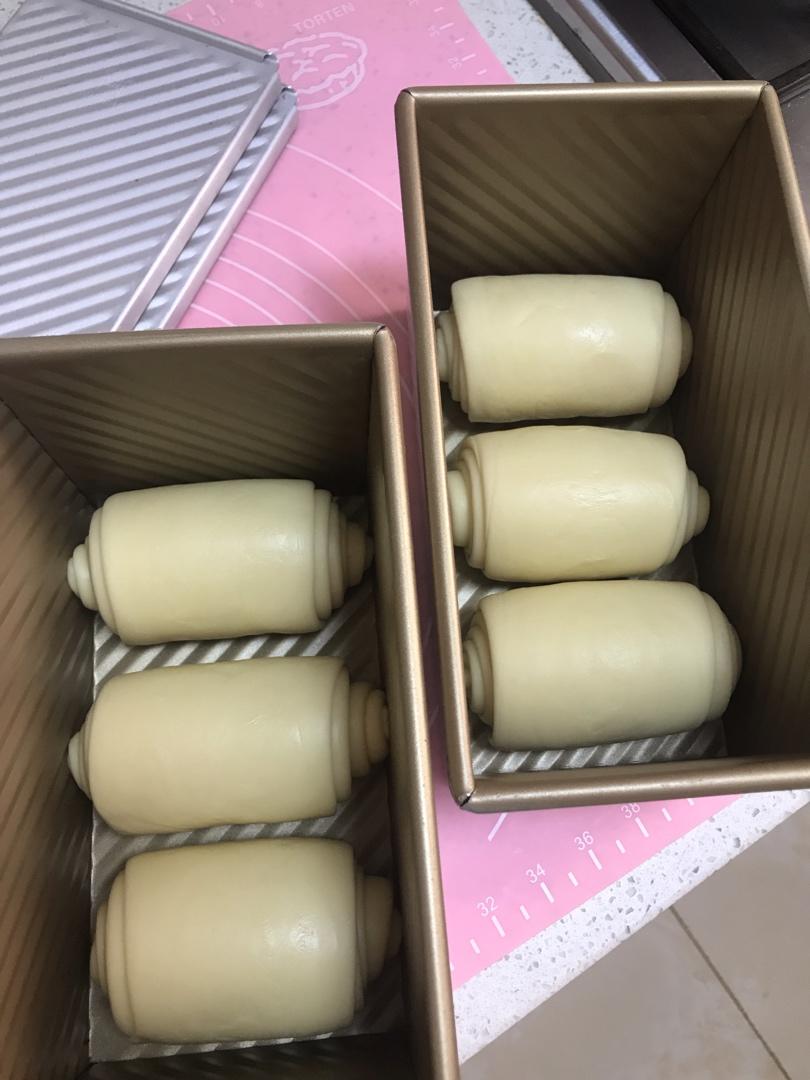 吐司，奶香手撕面包，超级香浓