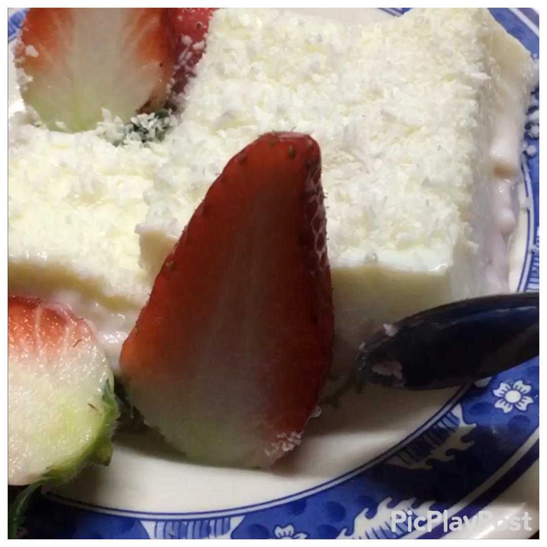 0失败无需烤箱的🍓草莓椰蓉小方(消耗牛奶)