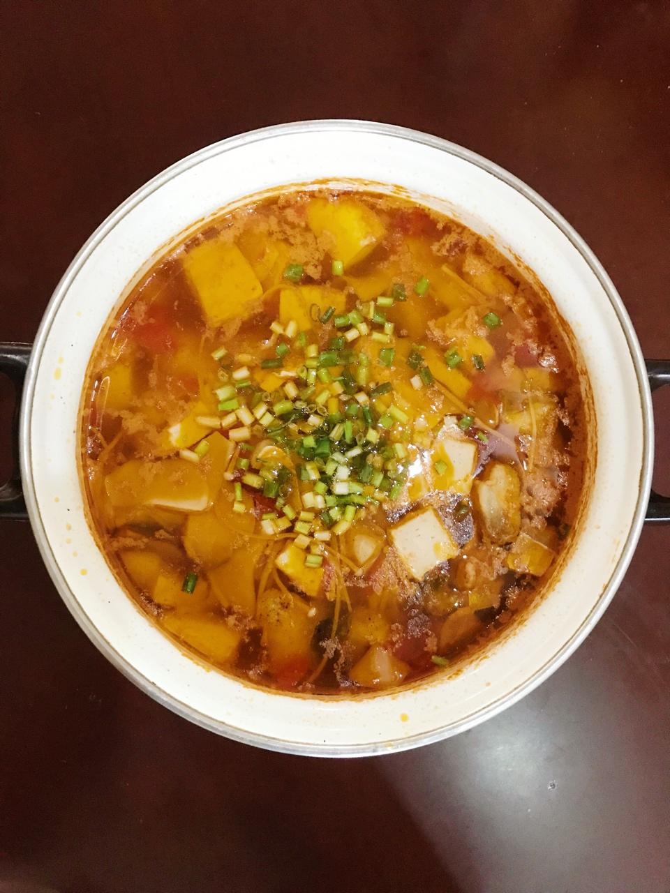 龙利鱼豆腐煲