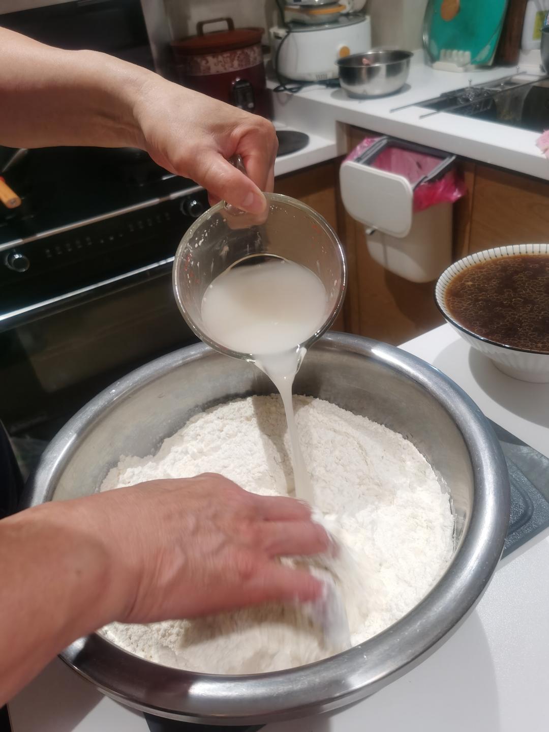 纯奶手撕吐司的做法 步骤1
