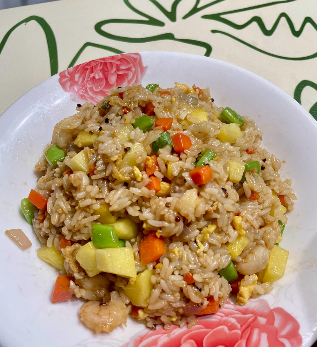 虾仁菠萝炒饭